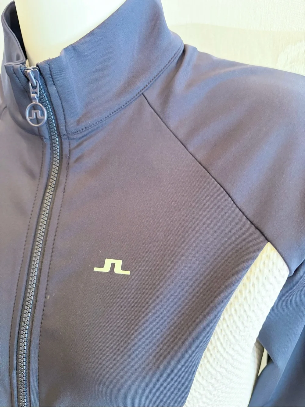 J. Lindeberg Joy Navy & White Mid Layer Golf Jacket Women's Small $149